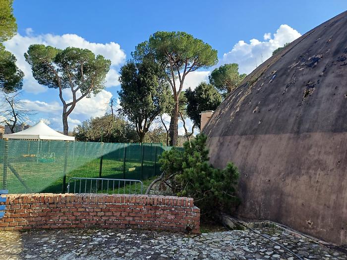piscina piazza amendola