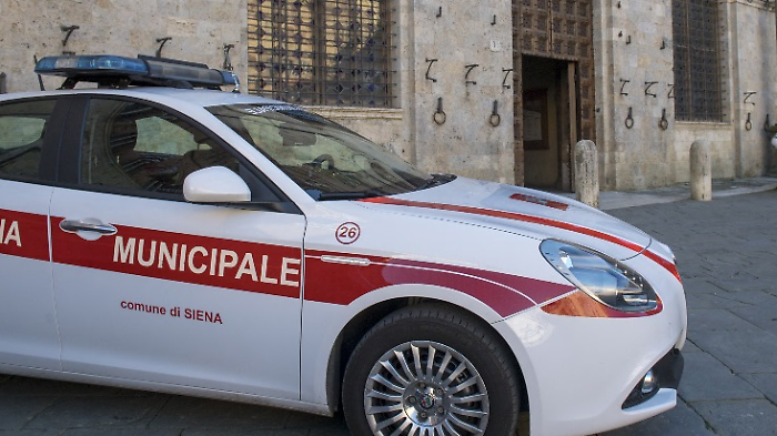 Polizia municipale Siena