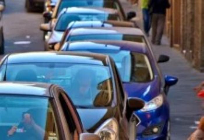 auto incolonnate traffico siena