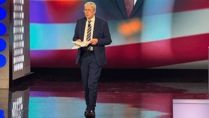 Fuori dal coro con Mario Giordano celebra il ricordo di Papa Francesco. Focus poi sul caso inquietante di Mestre