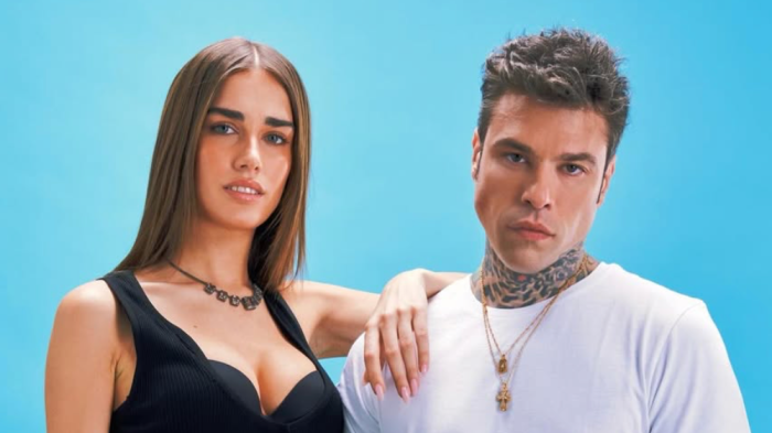 Fedez e Clara, nessun flirt, ma solo musica: ecco il nuovo singolo Scelte stupide. Scopri il significato della canzone