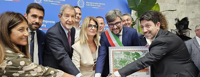 Palio, presentato francobollo celebrativo
