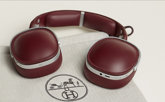 Herm&egrave;s fa concorrenza ad Apple e lancia un paio di cuffie. Ecco quanto costano in Italia e come sono fatte