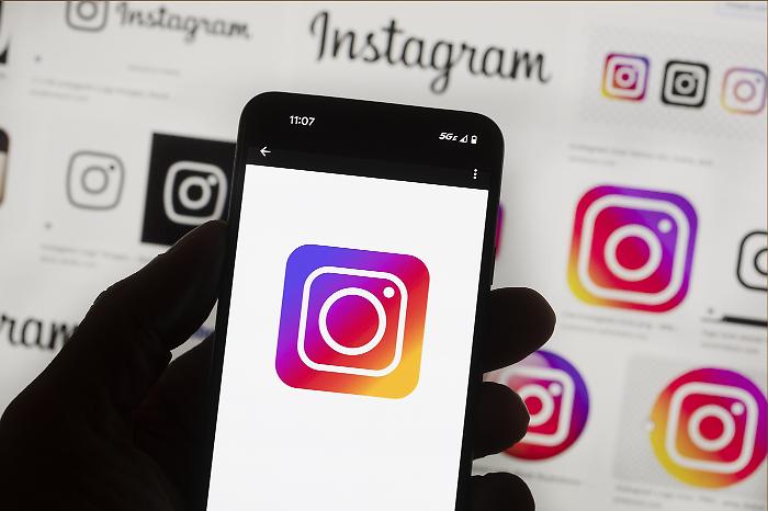 Niente pi&ugrave; app di incontri, ora le celebrit&agrave; si conoscono su Instagram. Ecco le coppie pi&ugrave; famose nate sul social