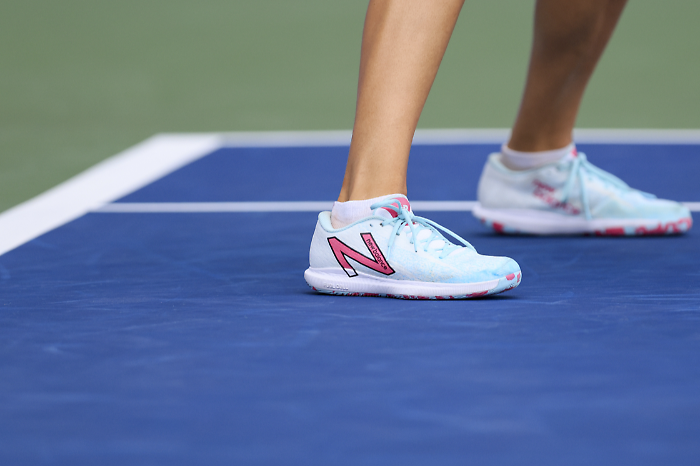 New Balance, la storia e i segreti del successo del marchio di scarpe sportive che tutti indossano