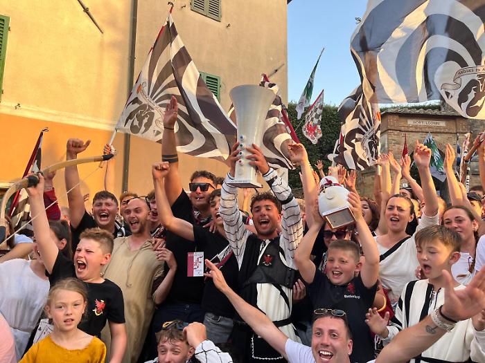 la festa del quartiere Borgo