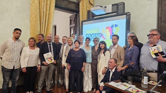 Suoni Controvento, tutto il programma: libri, musica, teatro. Da Brunori SAS a Dardust, quanti artisti: l'elenco dei concerti