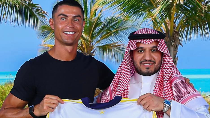 Ronaldo rinnova con l'Al Nasrr