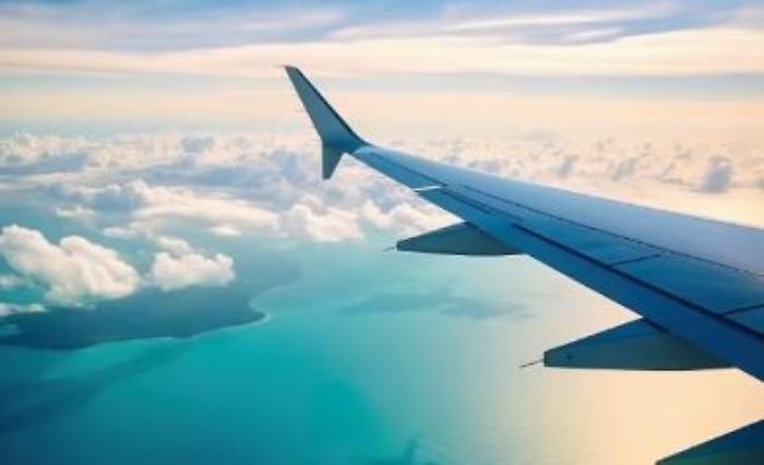 Stop a prezzo extra per bagaglio a mano, sar&agrave; incluso nel biglietto aereo. Le low cost: "Rischio aumenti"