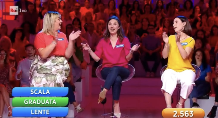 Reazione a catena, le Uscio e Bottega indovinano la parola e vincono 2.563 euro. Sui social: "Brave ma non bravissime"