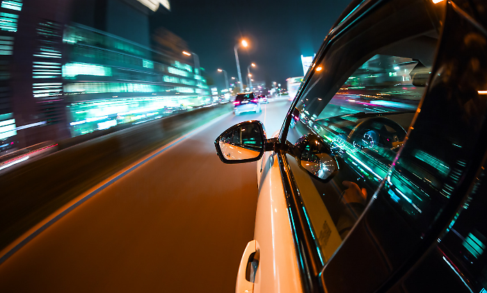 In superstrada il moralismo viaggia a orologeria