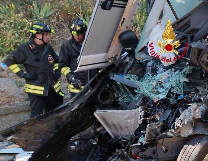 vigili del fuoco_incidente in autostrada