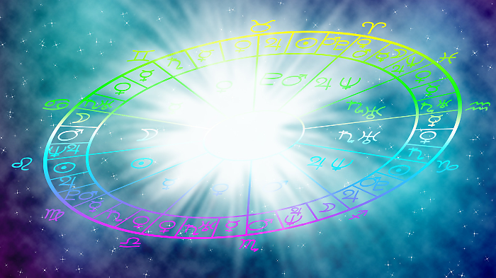 Scopri la classifica dei segni zodiacali pi&ugrave; fortunati di dicembre