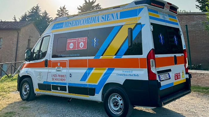 Siena, finisce un'epoca: dal 1 agosto la Misericordia non trasporterà più organi per i trapianti. Ecco chi subentra, i motivi