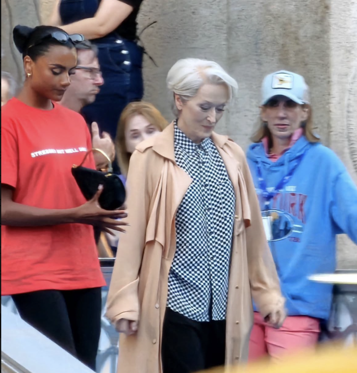 Il diavolo veste Prada 2,  Miranda Priestly avr&agrave; una nuova assistente? Ecco chi &egrave; secondo i fan