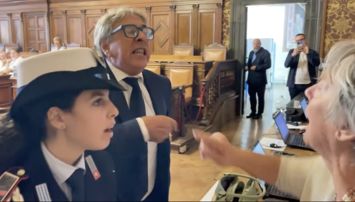 Bagarre Consiglio comunale