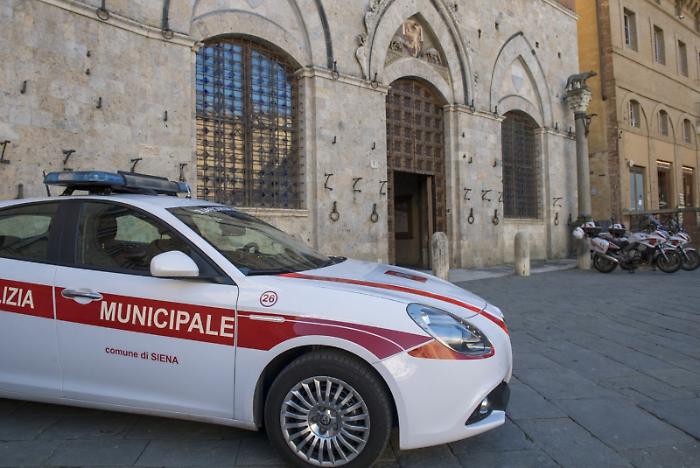 Polizia municipale Siena