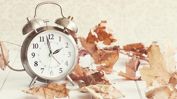 E' torna l&rsquo;ora solare: dai vantaggi al dibattito europeo sull&rsquo;abolizione