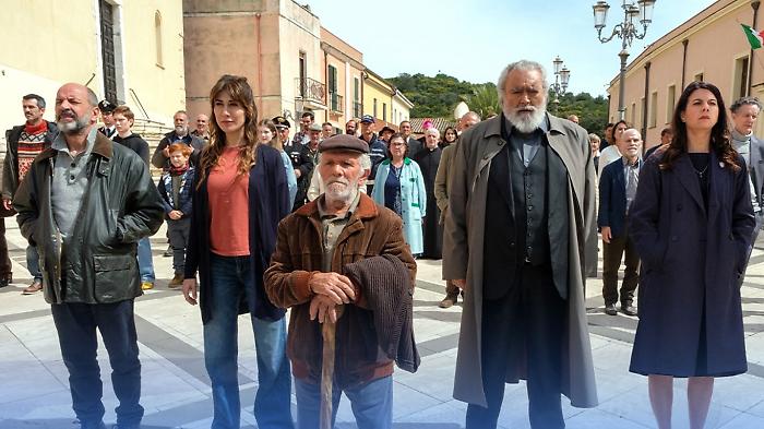 Scopri tutto sul film La vita va cos&igrave;: dalla storia vera di Ovidio Marras all'armonica incredibile di Moses Concas