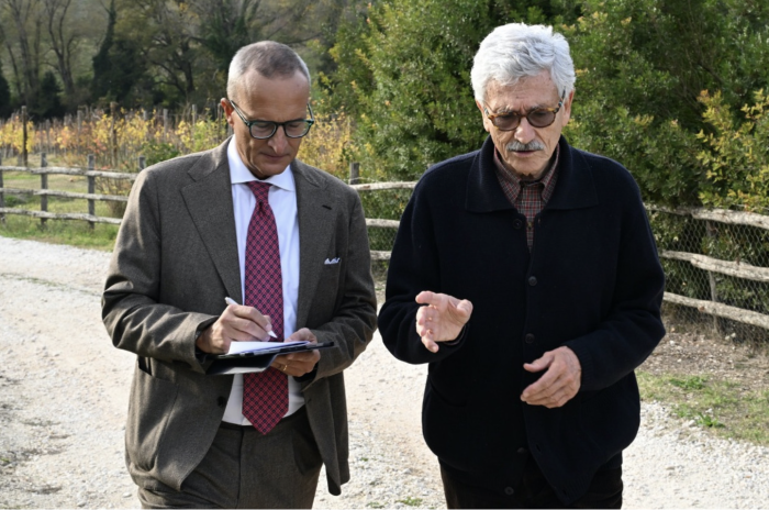 Un pomeriggio in casa D’Alema: "Vi racconto perché ho scelto di vivere nella campagna umbra"