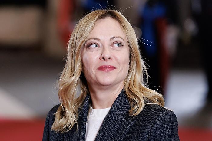 Manovra di bilancio, litigano e urlano ma le tasse al ceto medio calano. E i numeri lo dimostrano