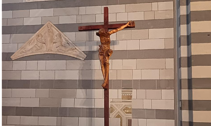 crocifisso inglesi in San Francesco