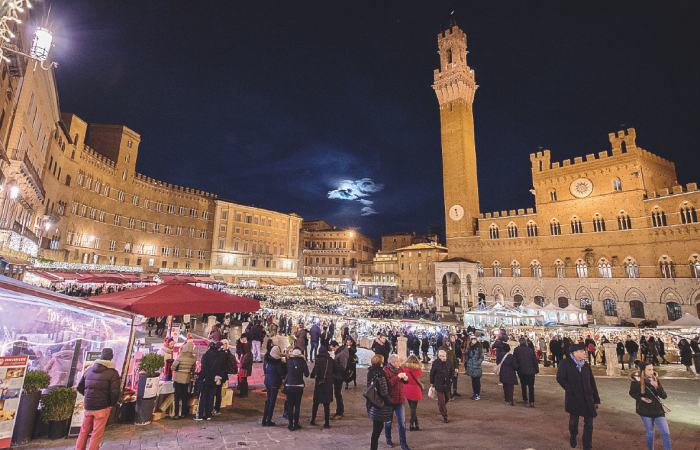 Siena, mercato nel campo