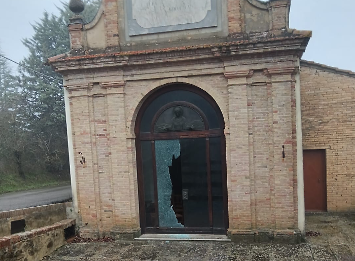 Grave atto vandalico al Santuario della Madonna delle Grazie