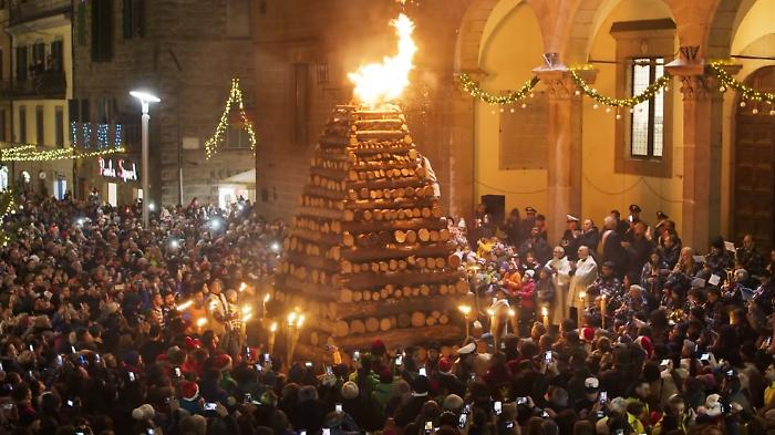 fiaccole ad Abbadia San Salvatore