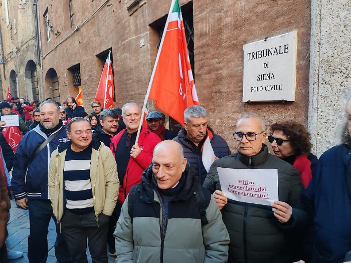 Arriva la sentenza del Giudice del lavoro: il cassiere della Pam Fabio Giomi dovr&agrave; essere reintegrato