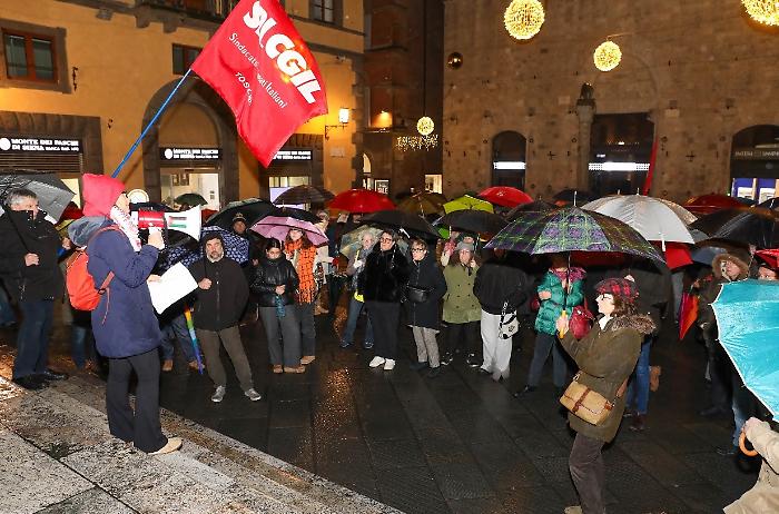 manifestazione contro trump in venezuela siena