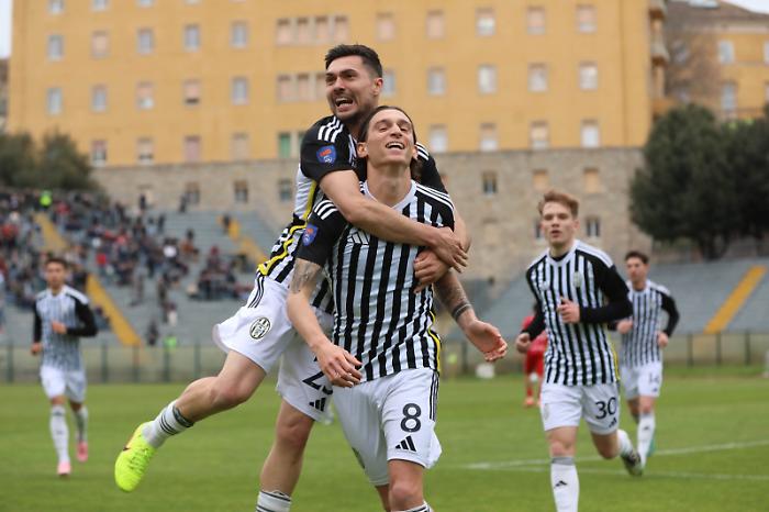 La Robur ferma il Grosseto