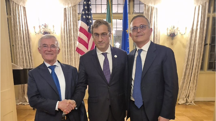 Rino Rappuoli, Direttore Scientifico FBS; Marco Peronaci, Ambasciatore d&rsquo;Italia a Washington, Gianluca Polifrone Direttore Generale FBS