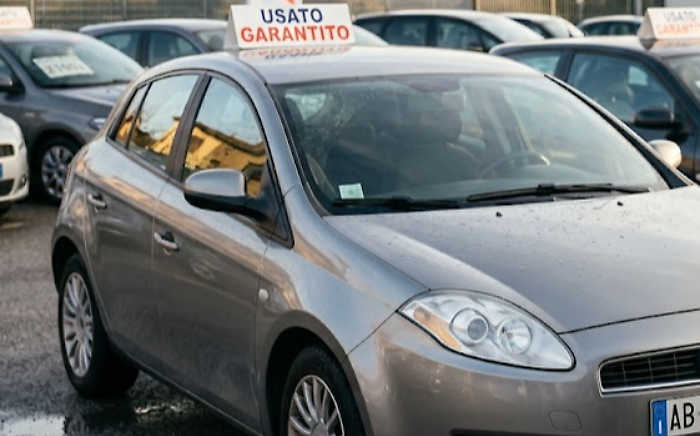 Auto usate in Toscana: quasi 94.600 veicoli venduti nel 2025 presentavano almeno un rischio