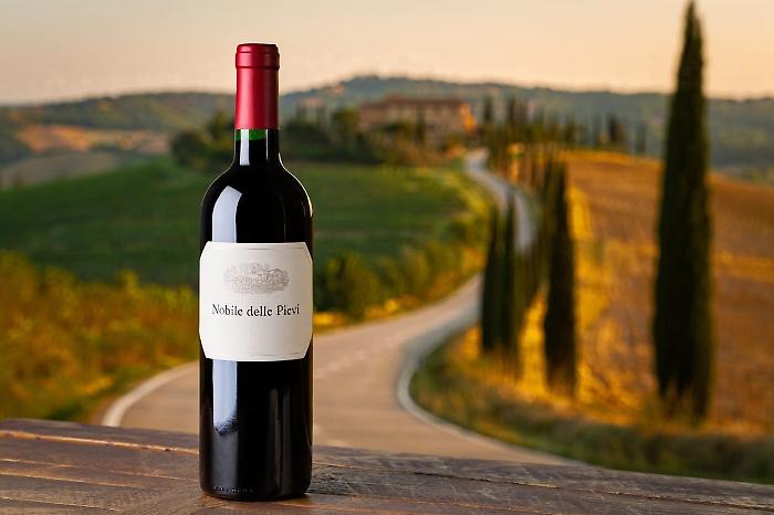 Bottiglia vino Nobile delle Pievi falsa ai ia
