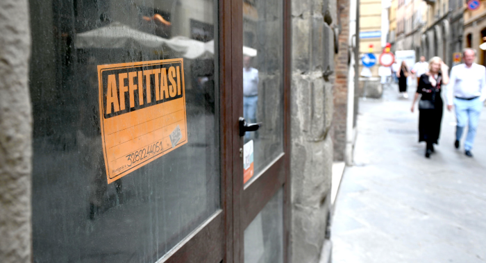 Affitto siena fondi commerciali