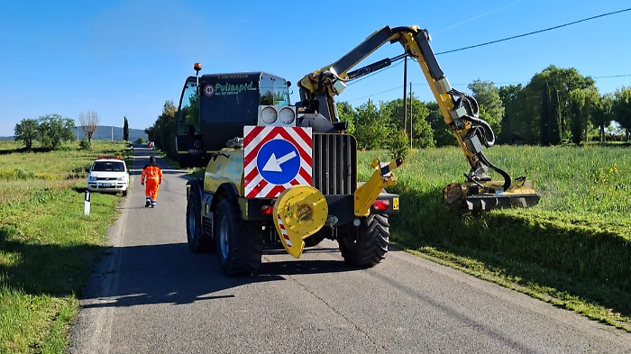 Sicurezza stradale e decoro: via al piano sfalci 2026