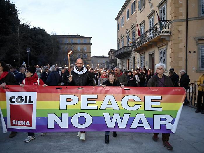 corteo da Piazza Gramsci