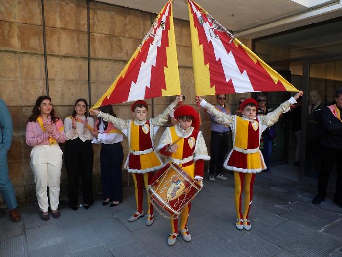 mini comparsa del Montone