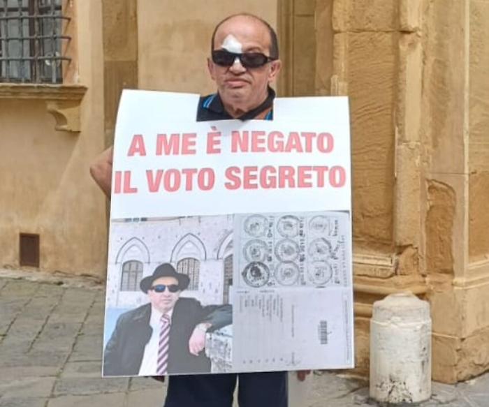 Siena, Vita: "Non ho votato, come non vedente la mancanza di segretezza viola i miei diritti"