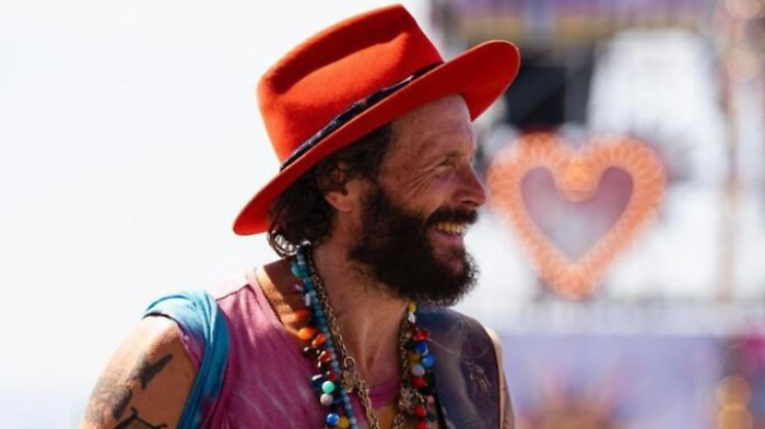 Jovanotti a tutto cuore da Cortona a papa Francesco a mamma Viola: "Ho fatto tutto per un suo sorriso"