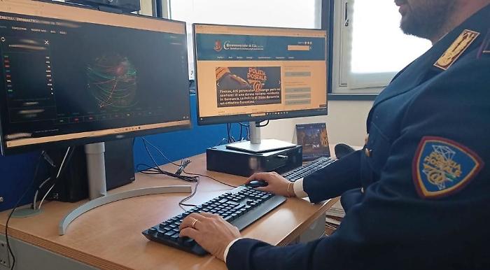 Trovati con file pedopornografici, tre arresti in Sicilia