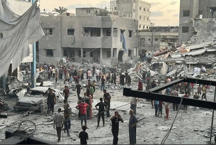 Si intensifica l'offensiva israeliana a Gaza, 83 morti