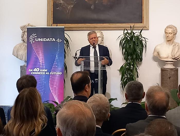Unidata festeggia 40 anni, completato il cavo sottomarino Unitirreno