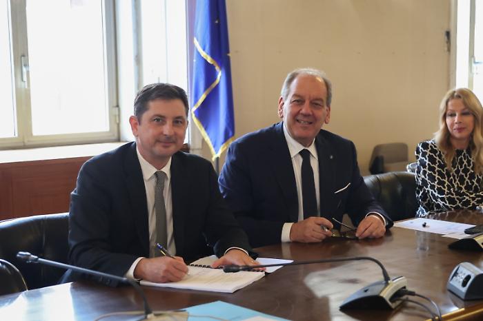 Intesa tra Jti e Ministero dell'Agricoltura per la filiera tabacchicola