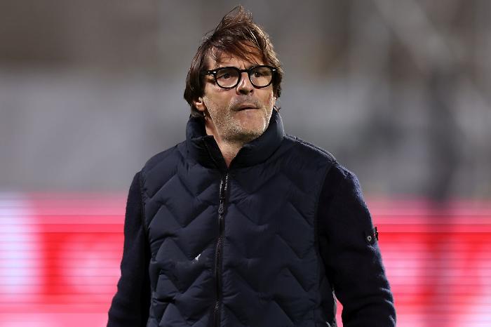 Fiorentina-Aek, Vanoli "Voglio vedere cuore, sacrificio e qualità"