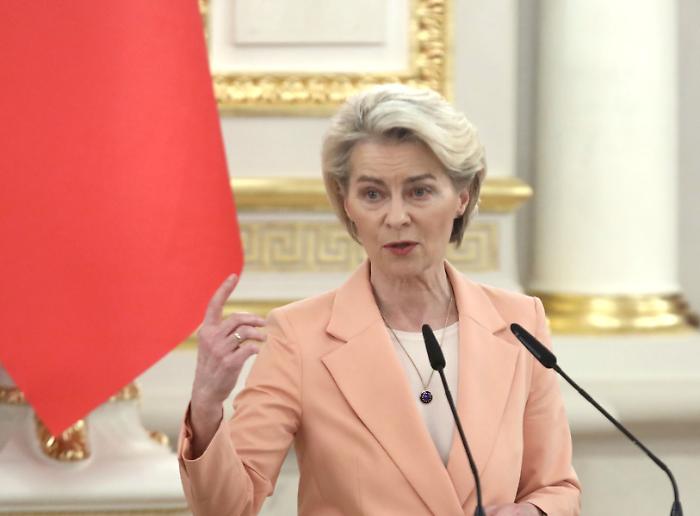 Von der Leyen "Per l'Ucraina serve una pace giusta e duratura"