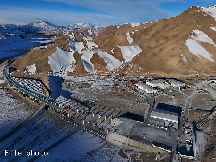 Cina, galleria autostradale pi&ugrave; lunga del mondo in funzione entro fine anno