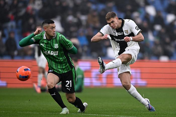 Thorstvedt e Pellegrino, finisce 1-1 il derby Sassuolo-Parma