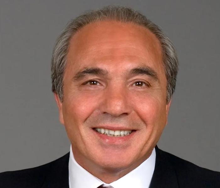 Morto il presidente della Fiorentina Rocco Commisso